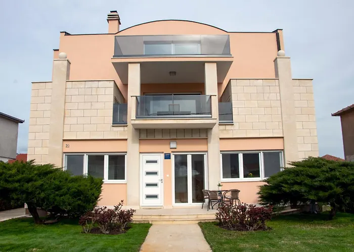 Apartments Mobine