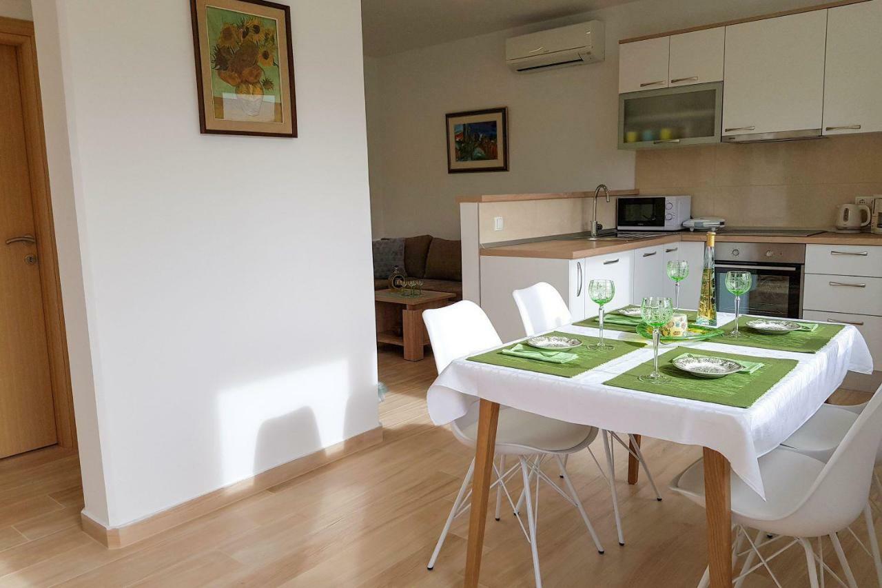 Mobine Apartment