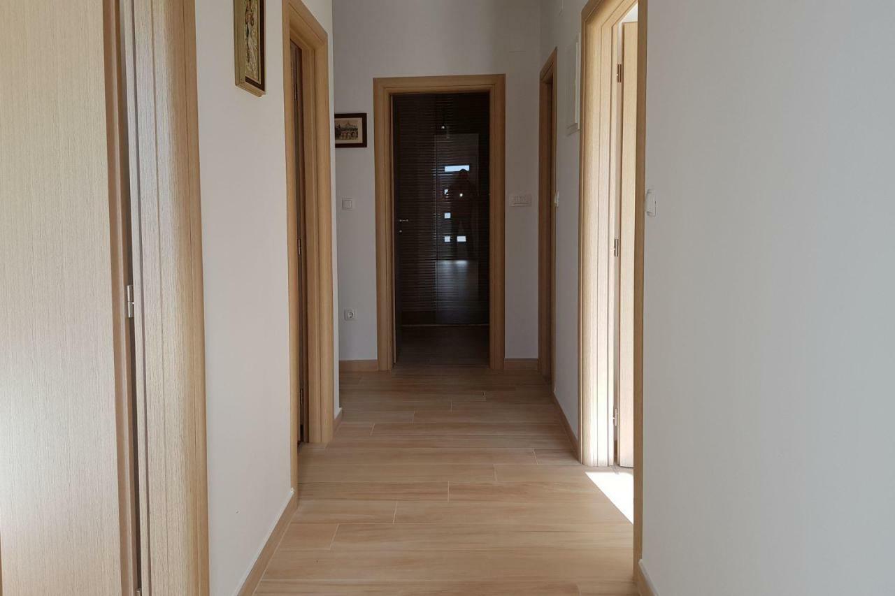 Mobine Apartment
