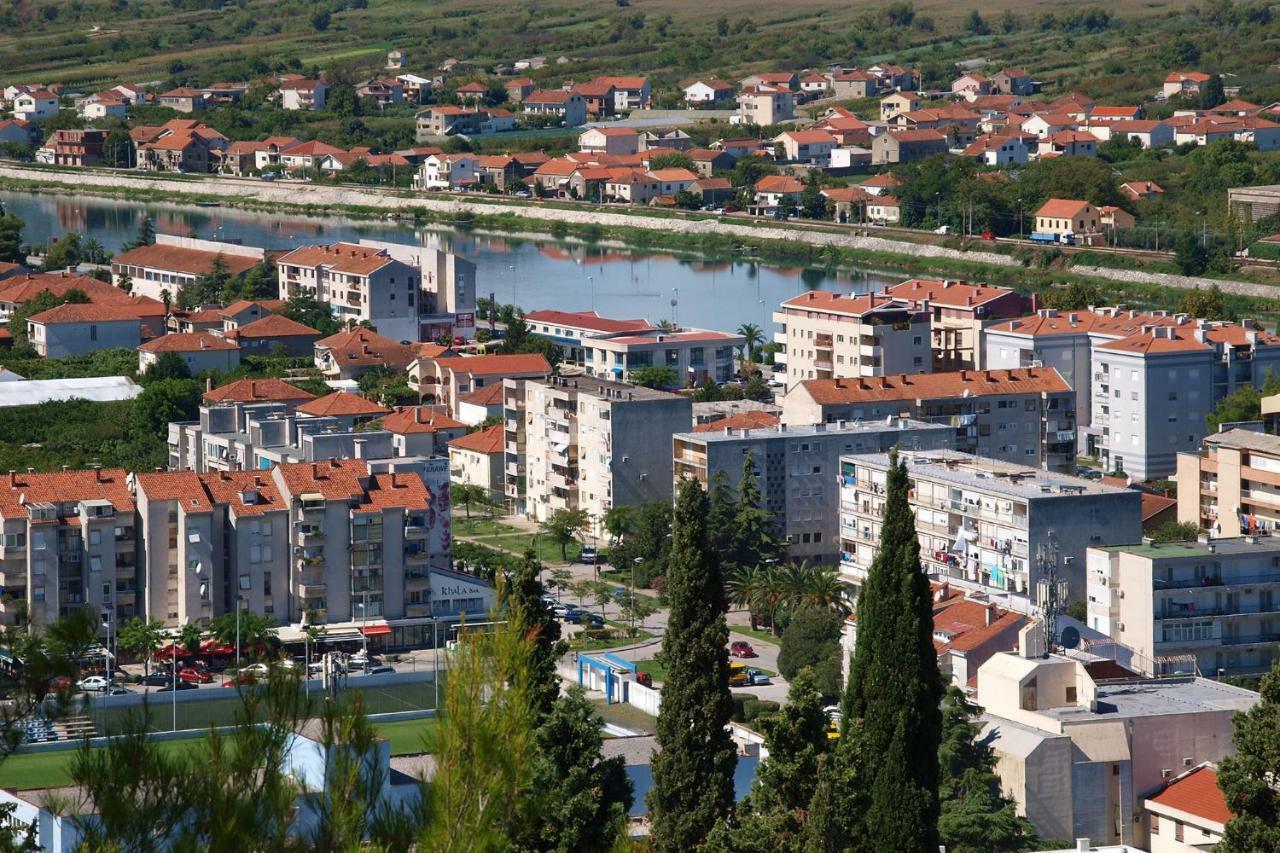 Mobine Apartment *
